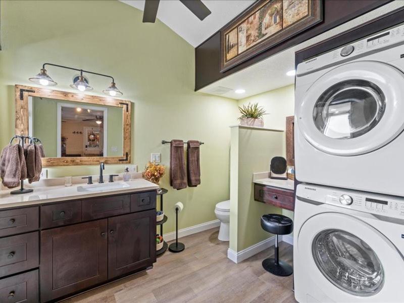 College Park-Orlando 5Star Villa Oasis - Home Away From Home - Quiet Neighborhood-Private Botanical Courtyard - Mins From Eola,Dt, Winter Park - Free Parking & Ev Plug In Buitenkant foto