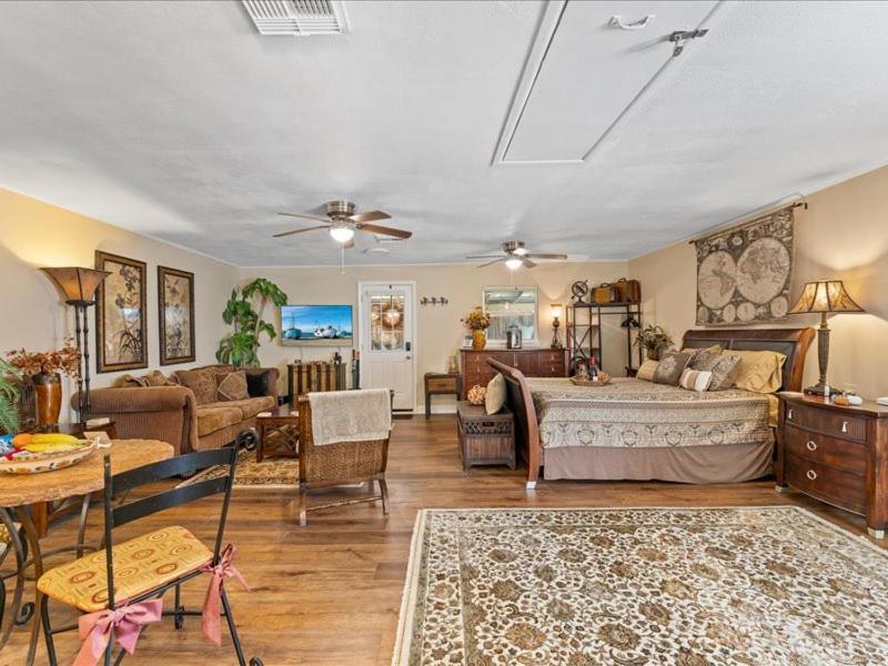 College Park-Orlando 5Star Villa Oasis - Home Away From Home - Quiet Neighborhood-Private Botanical Courtyard - Mins From Eola,Dt, Winter Park - Free Parking & Ev Plug In Buitenkant foto