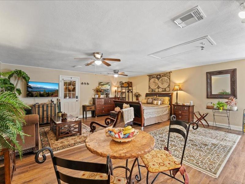 College Park-Orlando 5Star Villa Oasis - Home Away From Home - Quiet Neighborhood-Private Botanical Courtyard - Mins From Eola,Dt, Winter Park - Free Parking & Ev Plug In Buitenkant foto