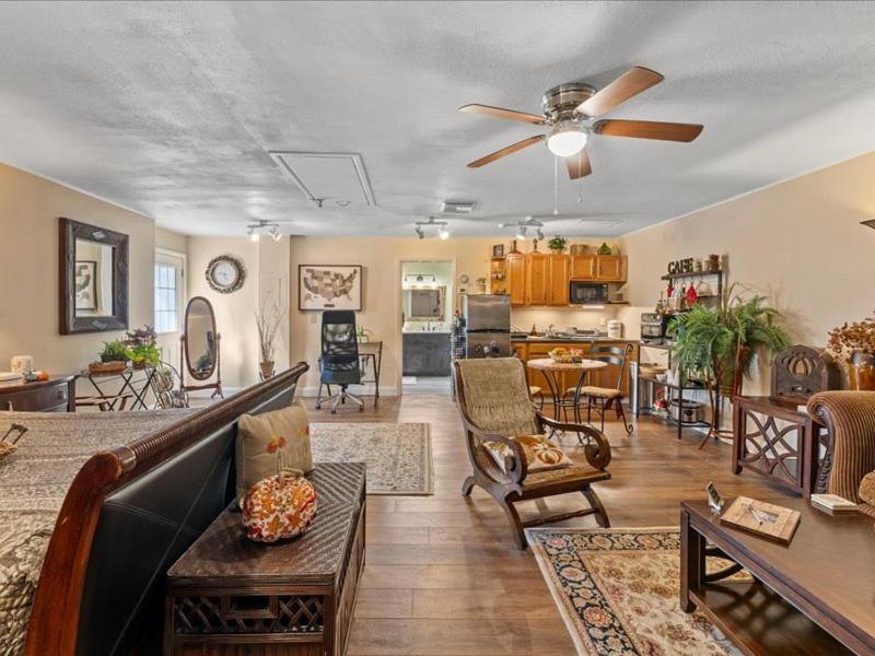 College Park-Orlando 5Star Villa Oasis - Home Away From Home - Quiet Neighborhood-Private Botanical Courtyard - Mins From Eola,Dt, Winter Park - Free Parking & Ev Plug In Buitenkant foto